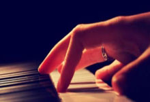  字母哥回归赛场，势不可挡首场状态亮眼，澳大利亚队观众沸腾！